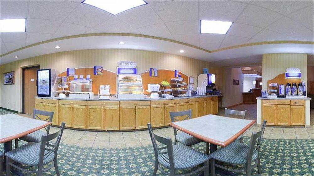 Holiday Inn Express Mount Pleasant- Scottdale By Ihg Eksteriør billede