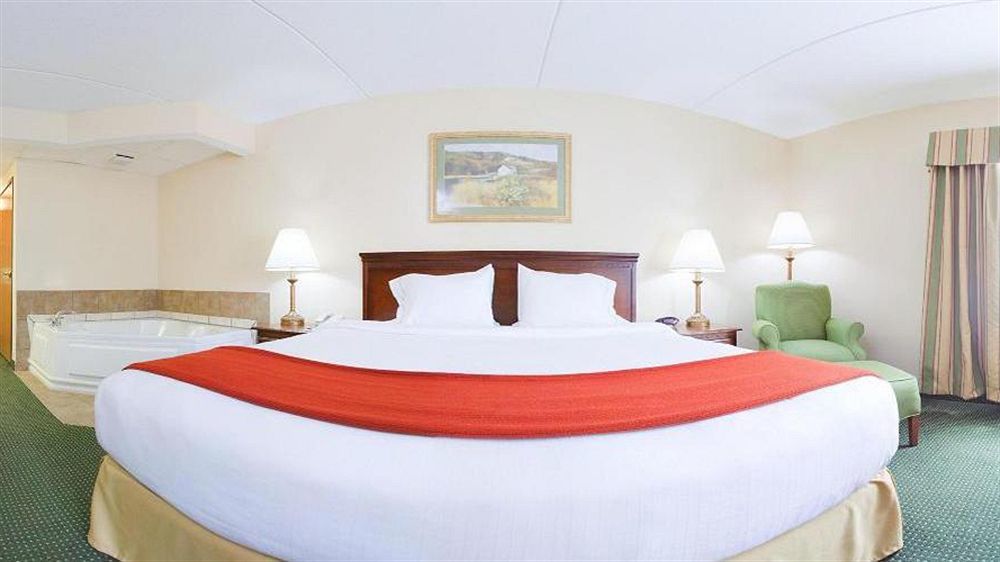 Holiday Inn Express Mount Pleasant- Scottdale By Ihg Eksteriør billede